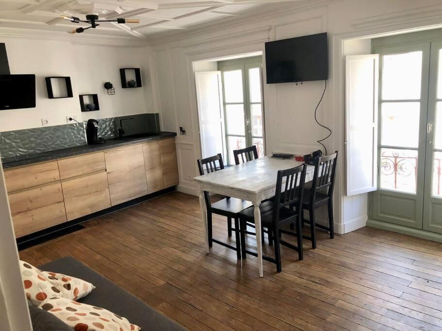 Le Garengeot - Wifi - Centre Ville - Property Rental Nm Vitré Extérieur photo