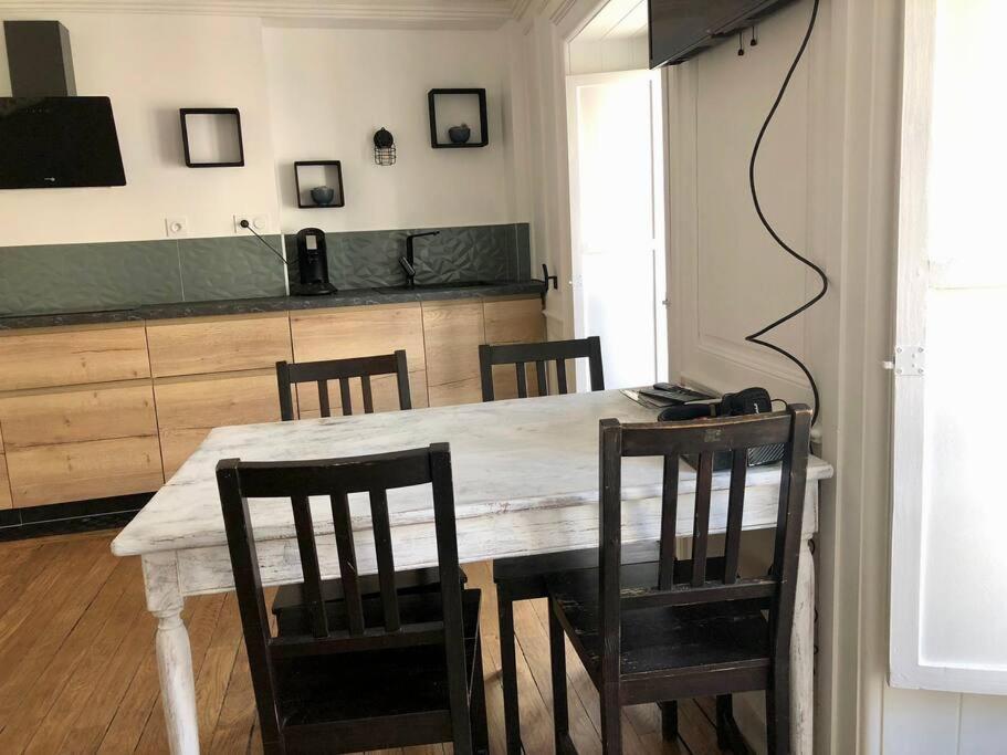 Le Garengeot - Wifi - Centre Ville - Property Rental Nm Vitré Extérieur photo